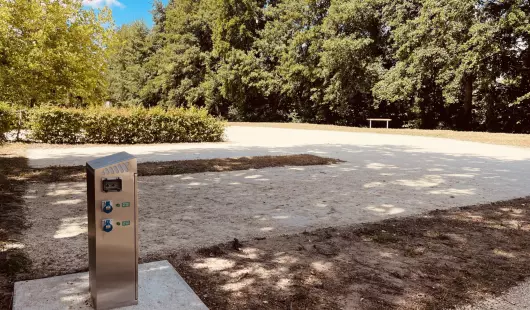 Aire de services pour campings-cars