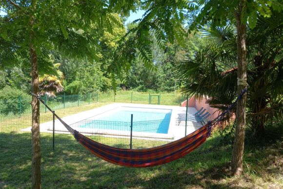hamac et psicine detente en pleine nature
