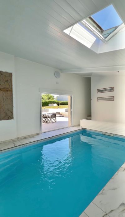 Piscine intérieure chauffée