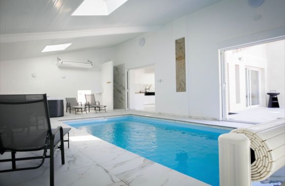 Piscine intérieure chauffée
