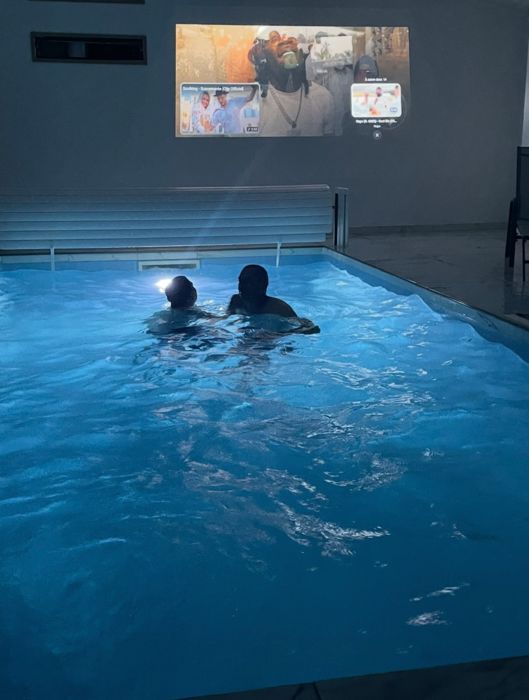 Vidéoprojecteur espace piscine et spa