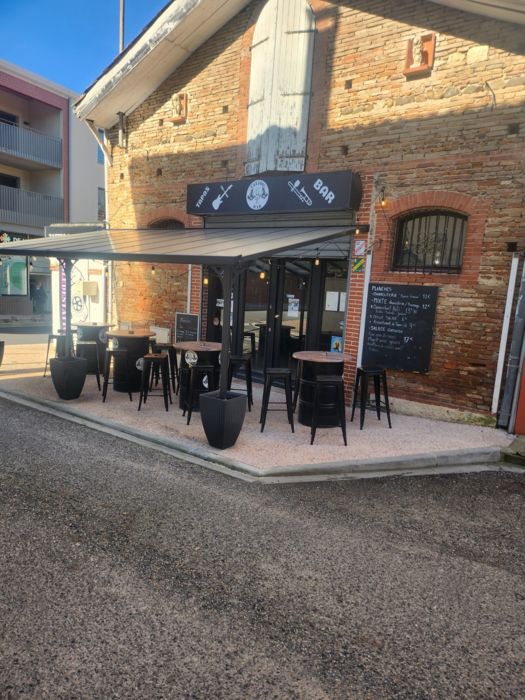 Tattoo bar_L'Isle-Jourdain