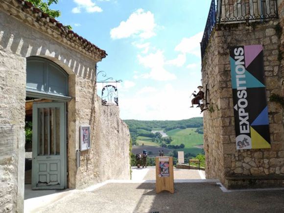 Espace Points de Vue (espace expositions/vente)