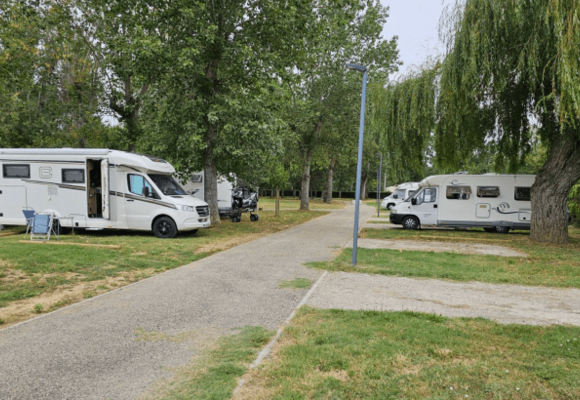 Aire d'étape et de services_L'Isle-Jourdain