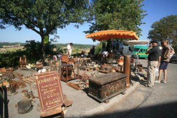 Vide-grenier à Cazes-Mondenard