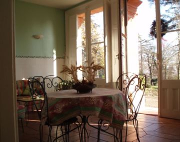 Le Castel de Bonneville <i class=