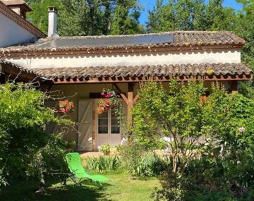 Chez Elina et Lucie <i class=