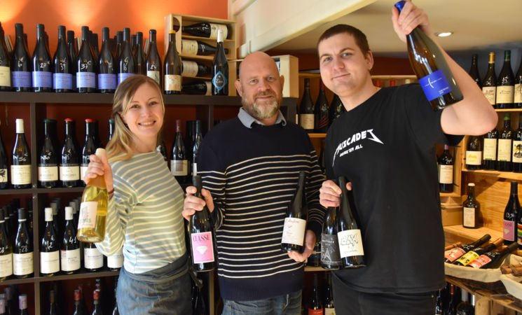 1-La cave Carnet de Vins à Lanester, une équipe jeune de spécialistes des vins bios, natures à Lorient Bretagne Sud (Morbihan, 56) 