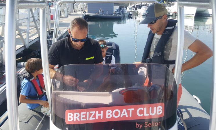 Accédez à une flotte de bateau récente avec Breizh Boat Club à Larmor Plage, proche Lorient Bretagne Sud (Morbihan, 56)