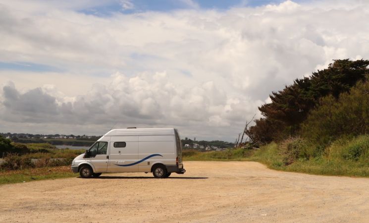 aire de camping-car à guidel avec vue sur la mer et les plages (Morbihan, 56)