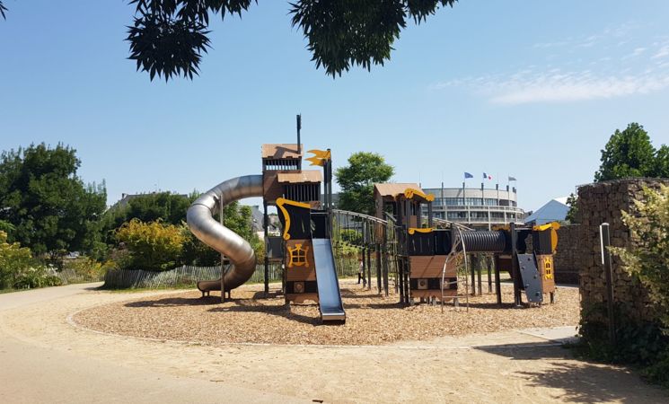 Aire de jeux pour enfants Mandela à Lanester (Morbihan, 56)