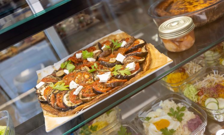 Des pizzas à base de produits bio et locaux à l'épicerie vrac, café & restaurant 100% végétarien, Les bocaux d'abord à Lorient Bretagne Sud (Morbihan, 56)