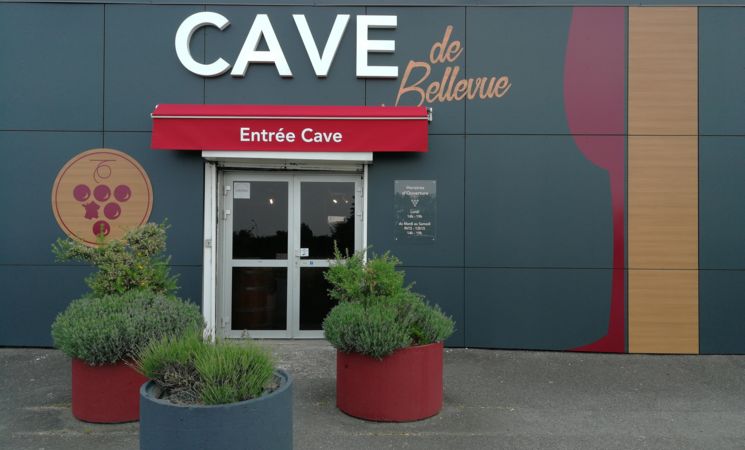 Entrée de La Cave de Bellevue, Caudant (Morbihan 56)