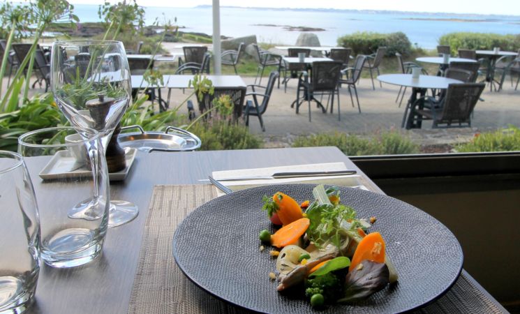 Hôtel-restaurant les Mouettes à Larmor-Plage, restaurant raffiné proche de Lorient avec terrasse et vue mer (Morbihan, 56)