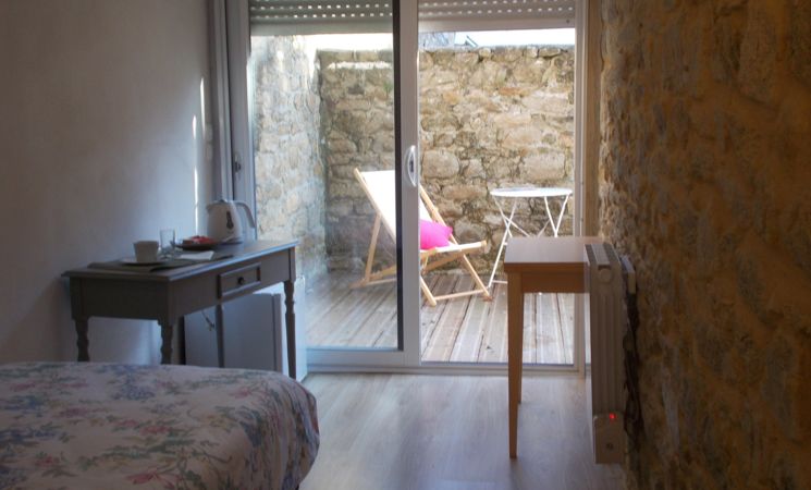 Jolie petite chambre pour une personne, idéale pour déplacement professionnel à Lorient Bretagne Sud (Morbihan, 56)