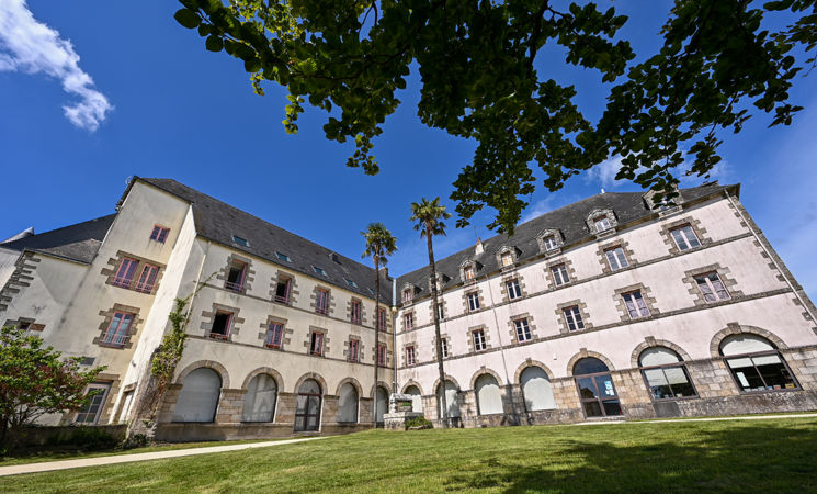 L'ancien couvent des Ursulines abrite aujourd'hui le Musée du Faouët, proche Lorient Bretagne Sud (Morbihan, 56)