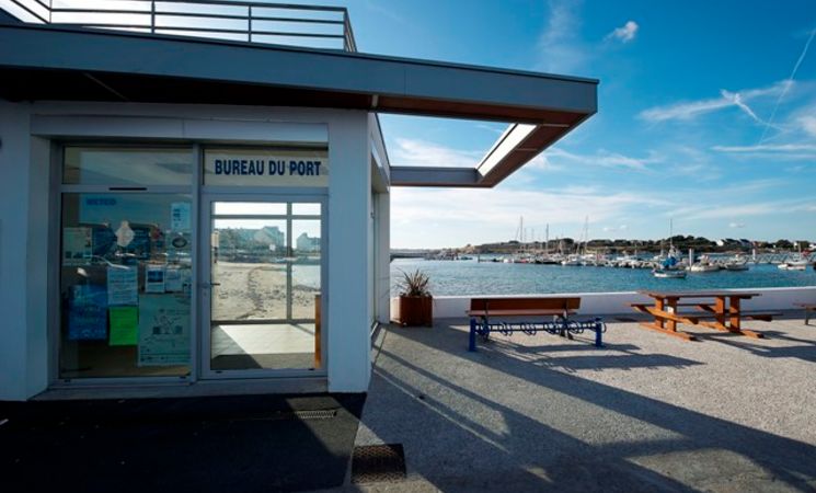 La capitainerie du Port de Plaisance de Gâvres, proche Lorient Bretagne Sud (Morbihan, 56)