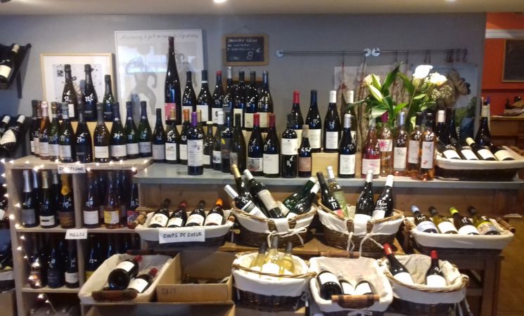 La cave Carnet de Vins pour une idée cadeau, coffrets garnis, produits du terroir, à Lorient Bretagne Sud (Morbihan, 56) 