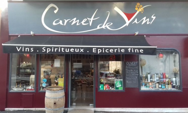 La cave Carnet de Vins spécialisée en vins natures, bios et biodynamiques, sans sulfites, à Lorient Bretagne Sud (Morbihan, 56) 