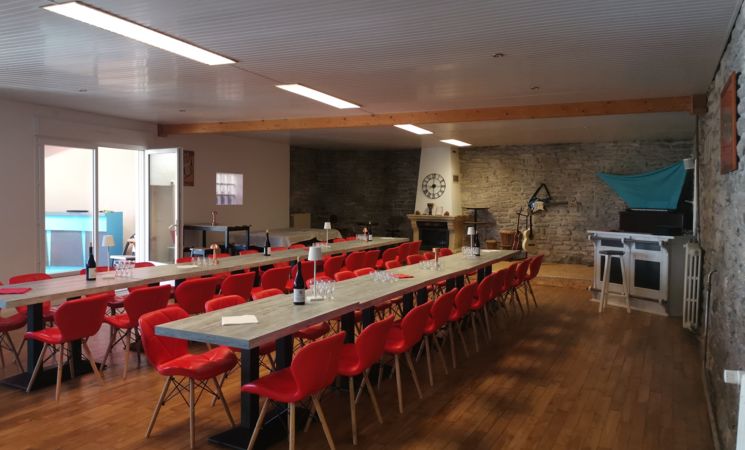 Location de salle au QG à Quistinic, près de Lorient (Morbihan, 56) pour événements familiaux, groupes, séminaires