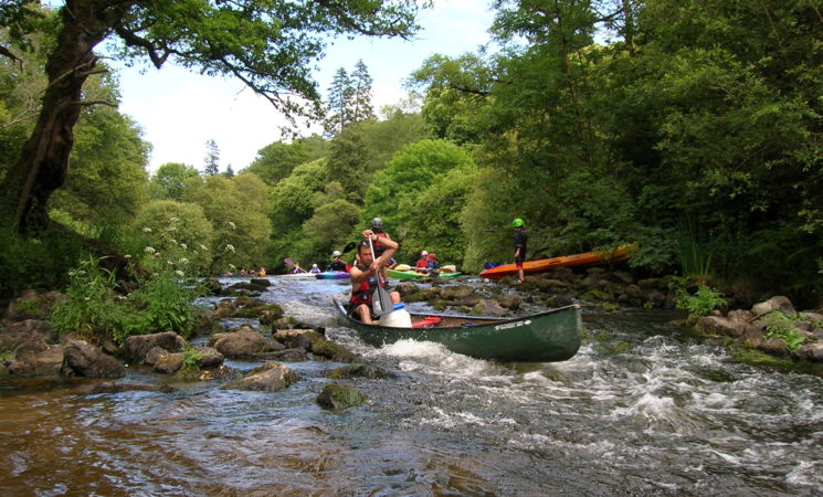 Parcours technique en rivière, en Canoë avec le Canoë Kayak Club Quimperlé (Finistère 29)