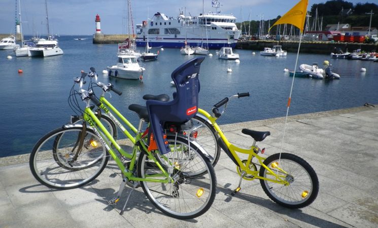 Se déplacer avec Au Vélo vert à Groix à Vélo, vélos électriques à 300m du port d’arrivée de l’île de Groix (Morbihan, 56)