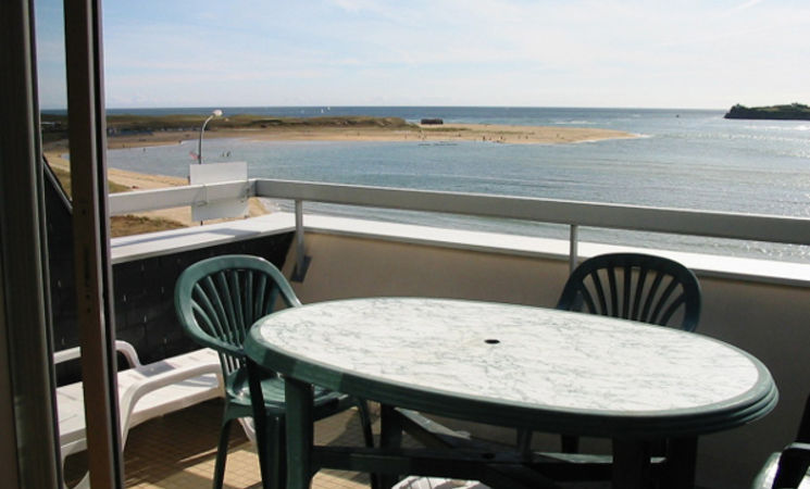 Appartement 4 personnes à Guidel avec vue panoramique sur la mer et les plages grâce à sa grande terrasse (Morbihan, 56)