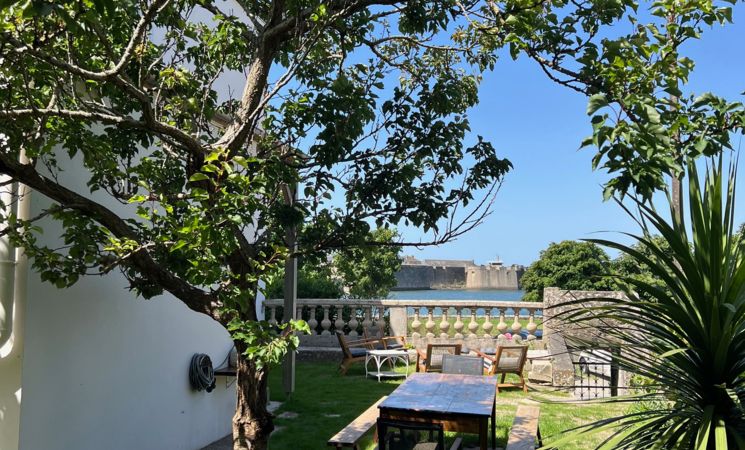 Maison 5 pièces 110 m² · à Port-Louis · 110 m² · 2 150 €/mois