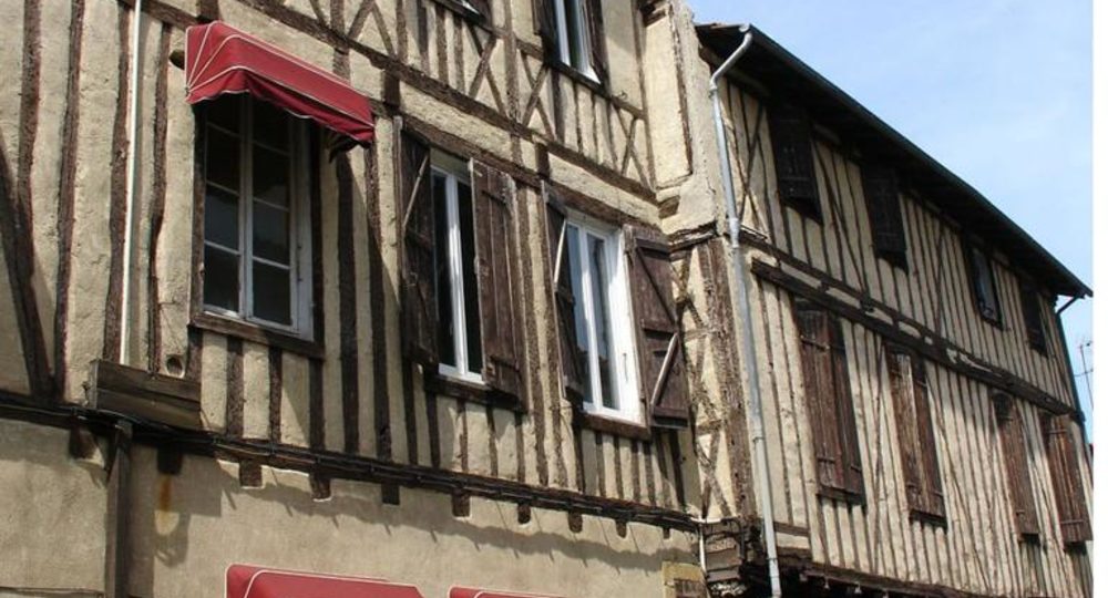 Balade accompagnée dans la bastide_Mirande