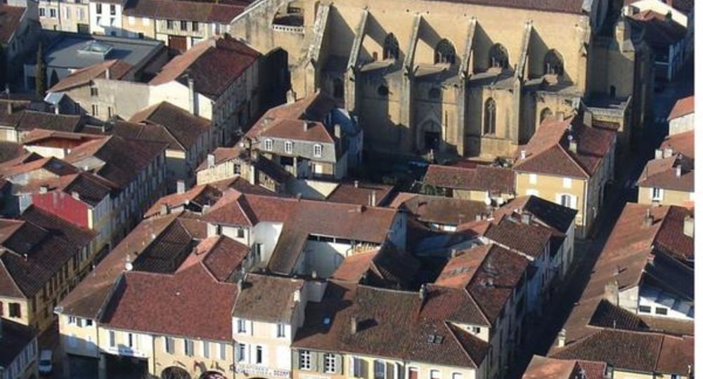 Balade accompagnée dans la bastide_Mirande
