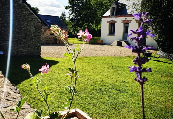 Un village fleuri