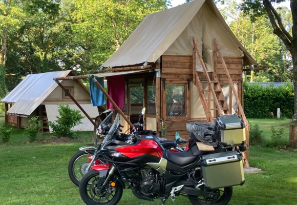 INSOLITE CAMPING LE LAC O FEES