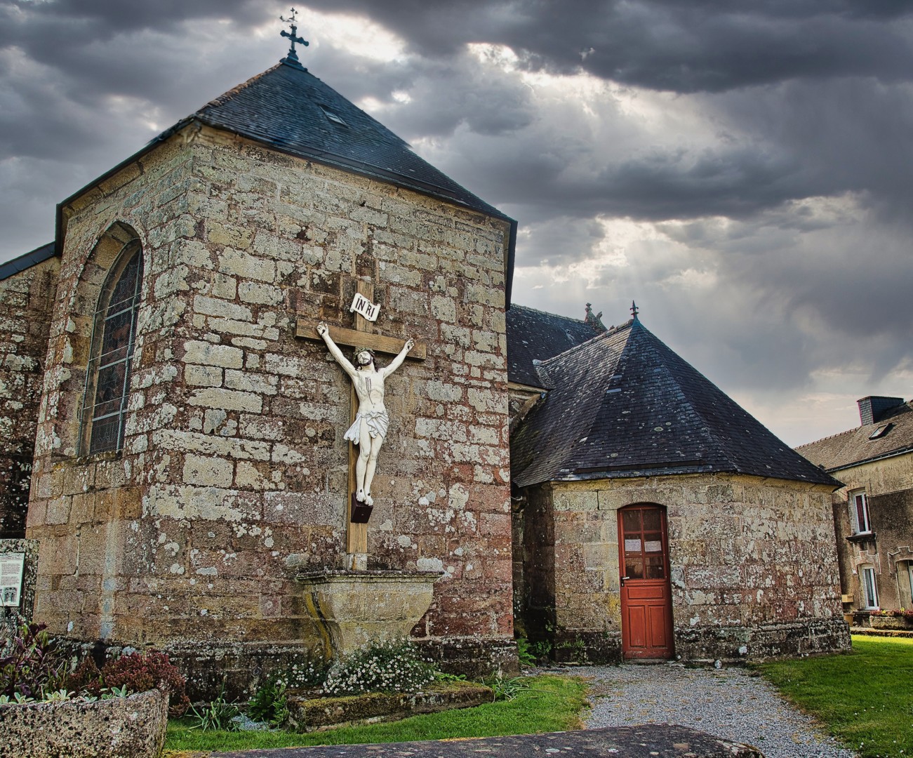 Roudouallec . Eglise ND de Lorette