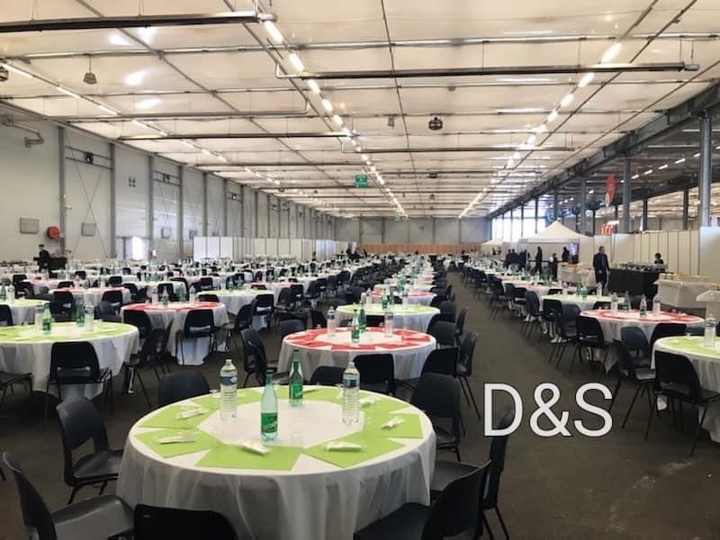 Service Délicat et scène
