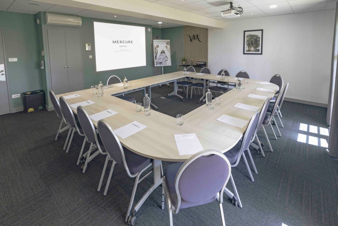 SALLE 113 - 01