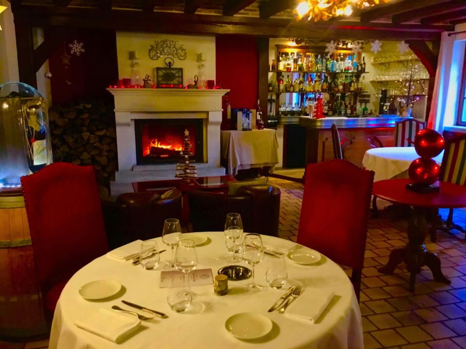 hotel-la-ferte-saint-aubin-l-oree-des-chenes-salle-restaurant