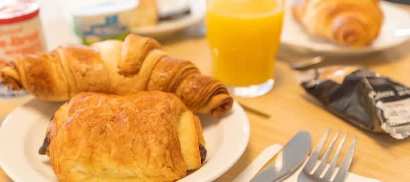 hotel-orleans-saint-jean_4609_breakfast-focus-23713
