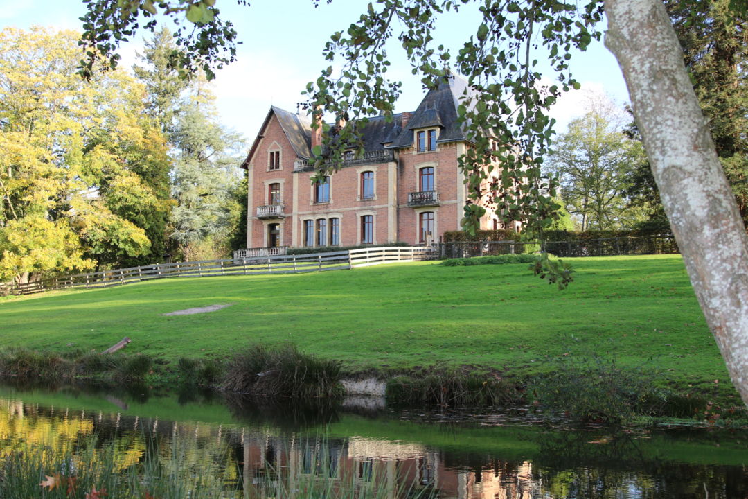patrimoine-menestreau-en-vilette-domaine-du-ciran-chateau-cote-jardin-2