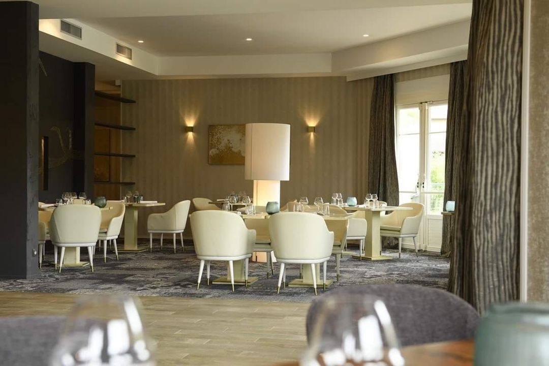 restaurant-ardon-la-table-d-a-cote-salle-2