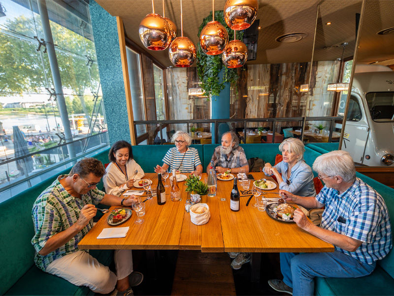 Déjeuner au restaurant La Taverne
