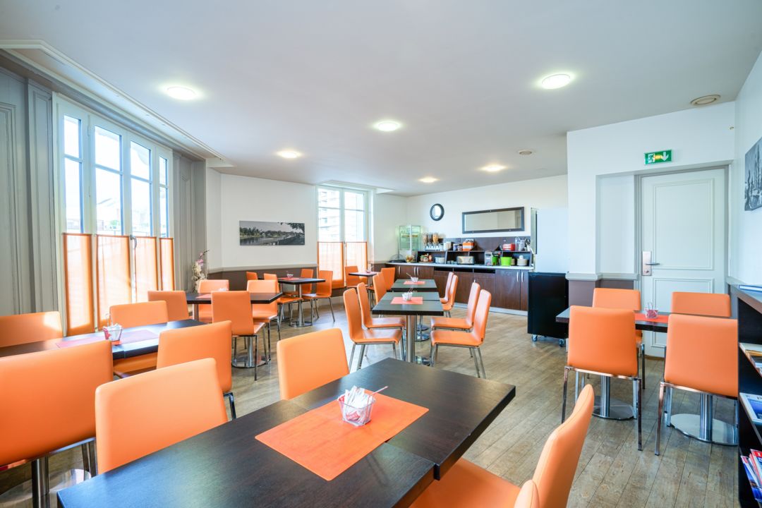 Salle petit déjeuner Campanile Orléans Centre Gare
