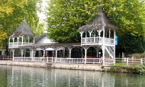 Le Pavillon Bleu