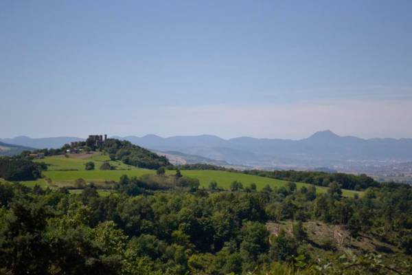 Randonnée dans la vallée du Madet : moulin, rivière et botanique