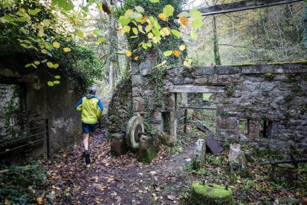 Trail du Creux de l'Enfer à la vallée des Rouets