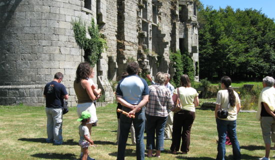 Visite commentée des ruines du Château de Kergournadeac'h
