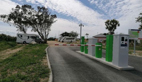 Aire Camping-car Park - Service-Station für Wohnmobile mit Parkplä