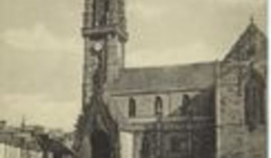 Les places de l'église et des Halles de Landivisiau - Visite guidée