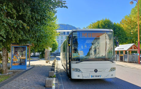 Ligne P45. Arrêt Office de Tourisme - Le Mont-Dore