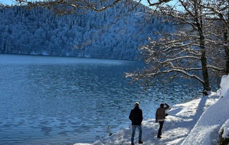 Découverte du lac Pavin, randonnée accompagnée avec transport en mini-bus_Super-Besse