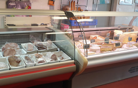 AJ du Sancy - Épicerie / Station-Service_Picherande